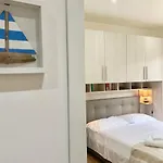 Casaviva - Trilo With Patio In Santa Margherita L. Apartmán